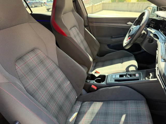 Volkswagen Golf 2021 GTI