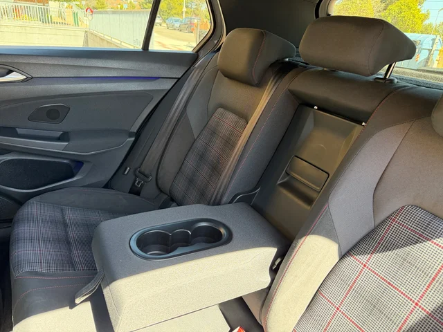 Volkswagen Golf 2021 GTI